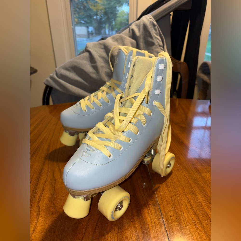Womens Impala Roller Skates Size 9 READ DESCRIPTION